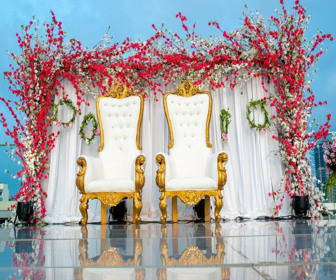 מומביי The Empresa Hotel מראה חיצוני תמונה