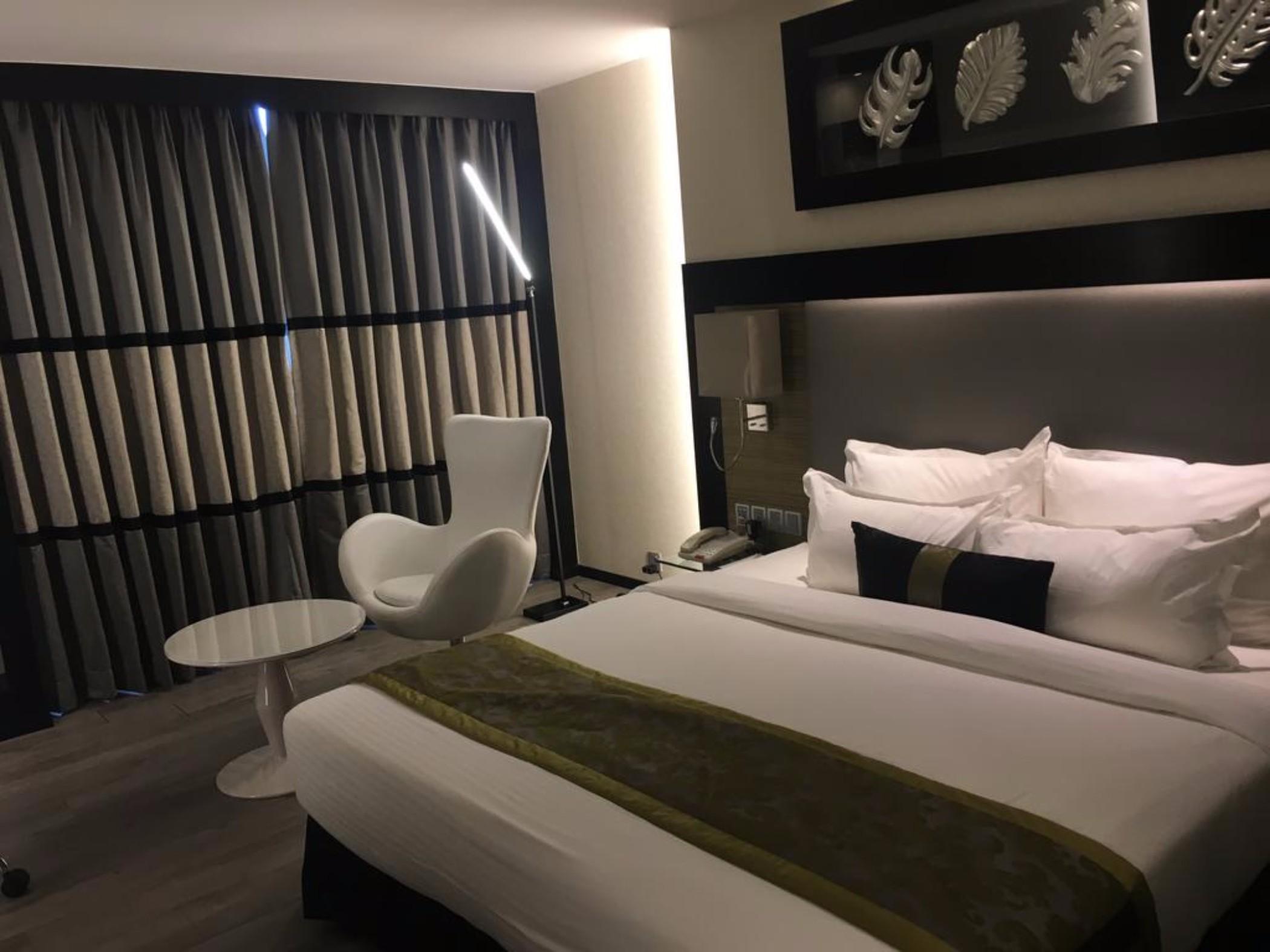 מומביי The Empresa Hotel מראה חיצוני תמונה
