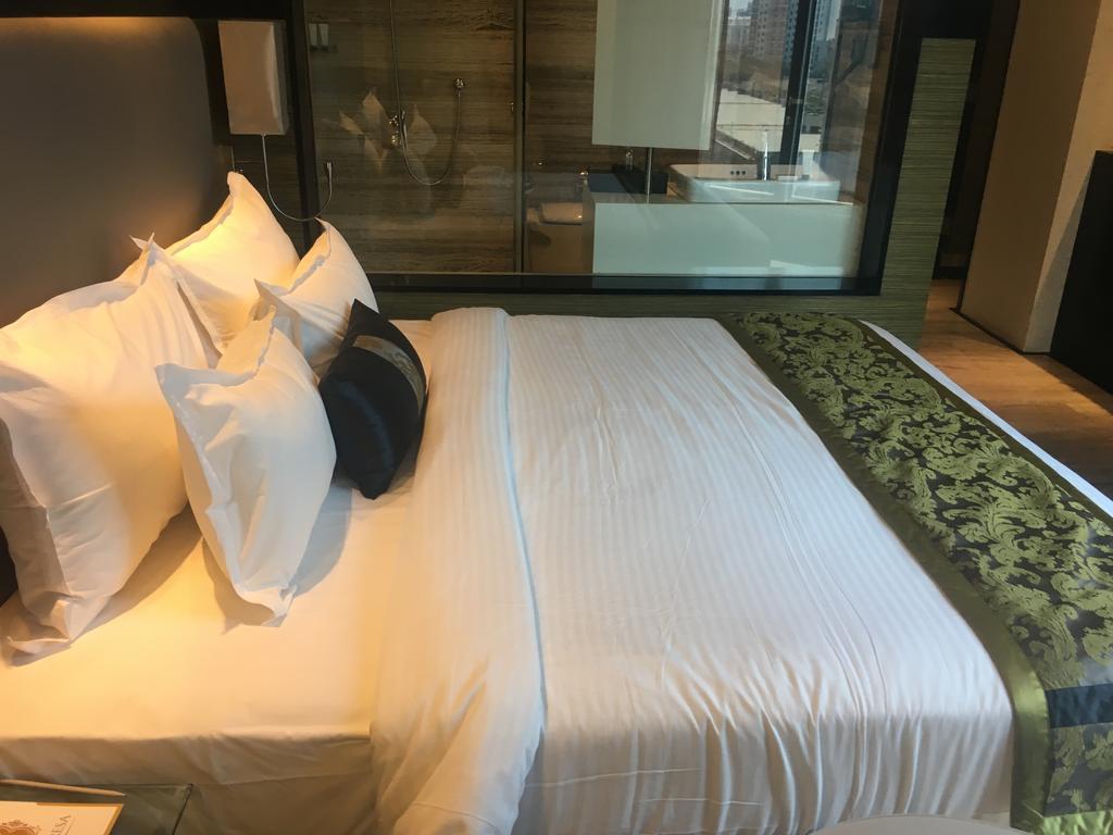 מומביי The Empresa Hotel מראה חיצוני תמונה