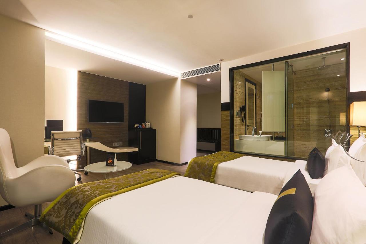 מומביי The Empresa Hotel מראה חיצוני תמונה